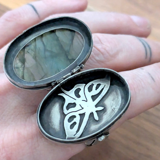 Labradorite Poison Ring
